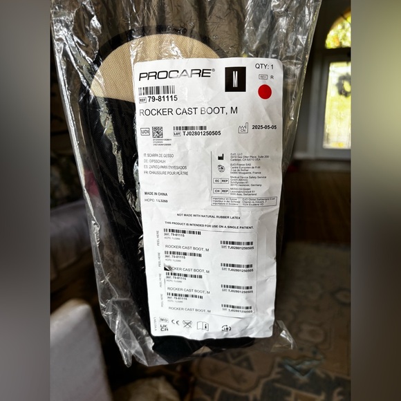 New Rocker Cast Boot - Picture 2 of 5